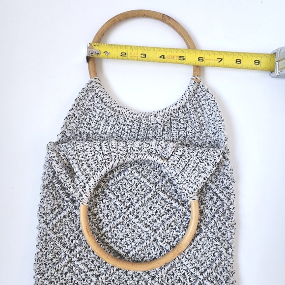 Handheld Woven summer bag wood circle handle - Picture 4 of 5